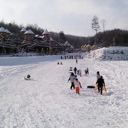 Elf Resort Hotel Пхёнчхан Экстерьер фото